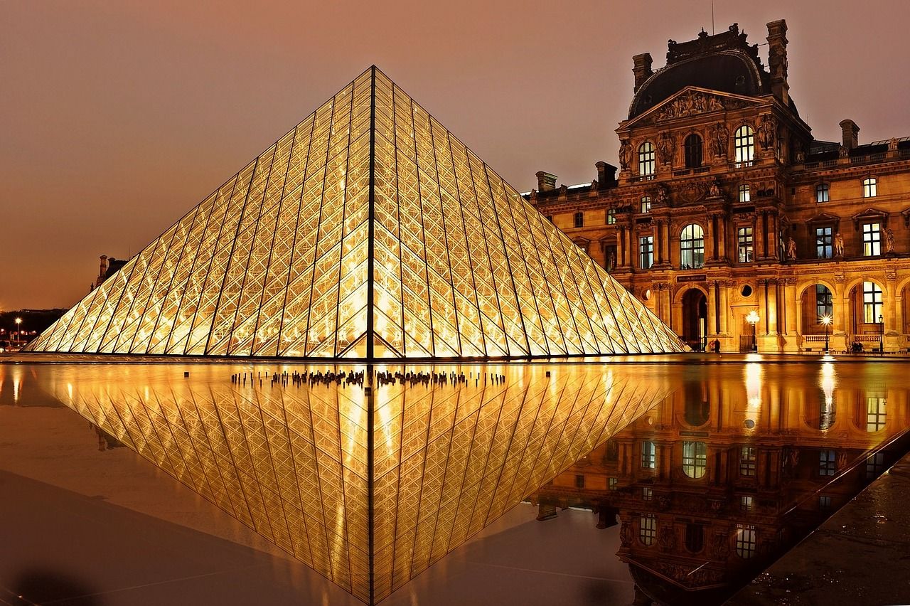 Louvre Piramide